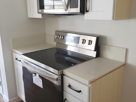 3rd image of 2643 Yardarm Ave