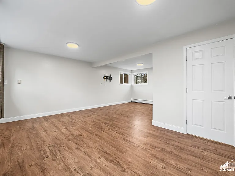 3868 Shannon Cir — Photo 36