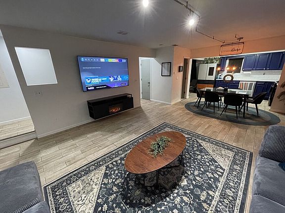 2nd image of 300 13th Ave Floor 2