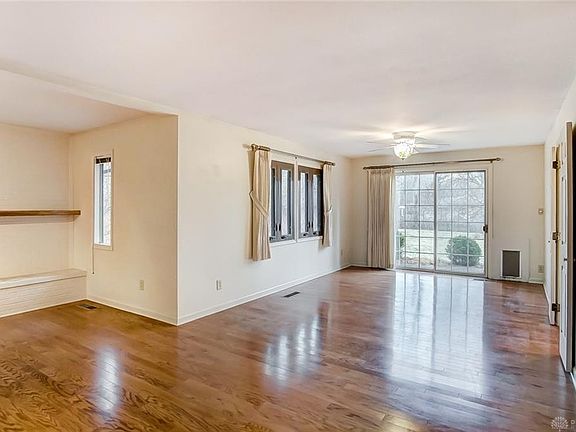 4th image of 1315 Meadow Ln