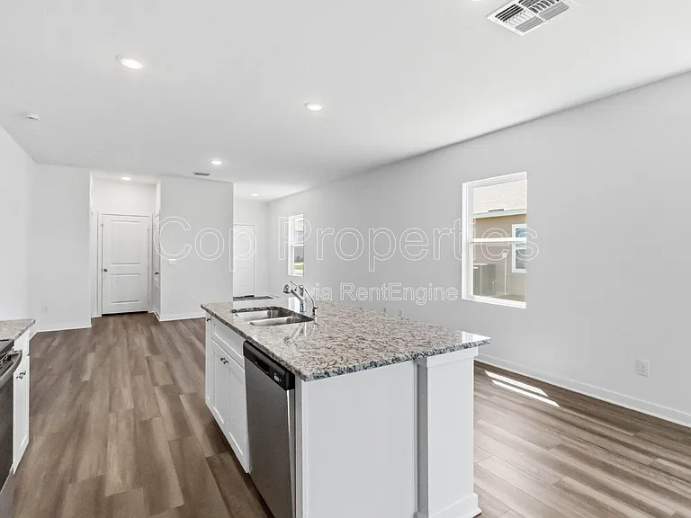 10219 Pine River Dr — Photo 18