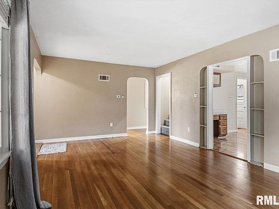 5th image of 2020 Marland St