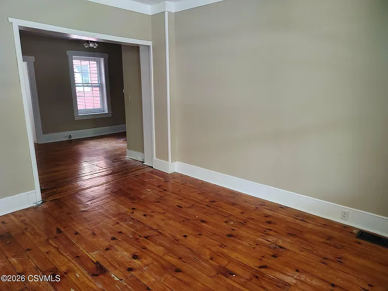 602 Chestnut St — Photo 2