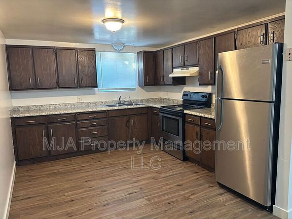 2nd image of 271 N 300th St W