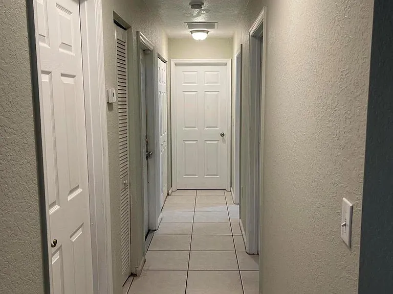 5852 Azalea Cir — Photo 3