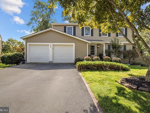 2nd image of 8104 Irwell Ct