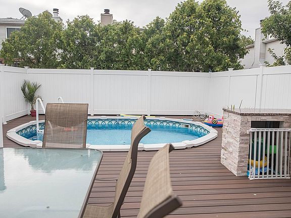5th image of 1412 E 71st St #1