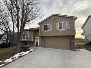 17129 Taylor St, Omaha, NE 68116