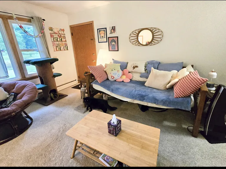 206 Kings Row #B — Photo 3