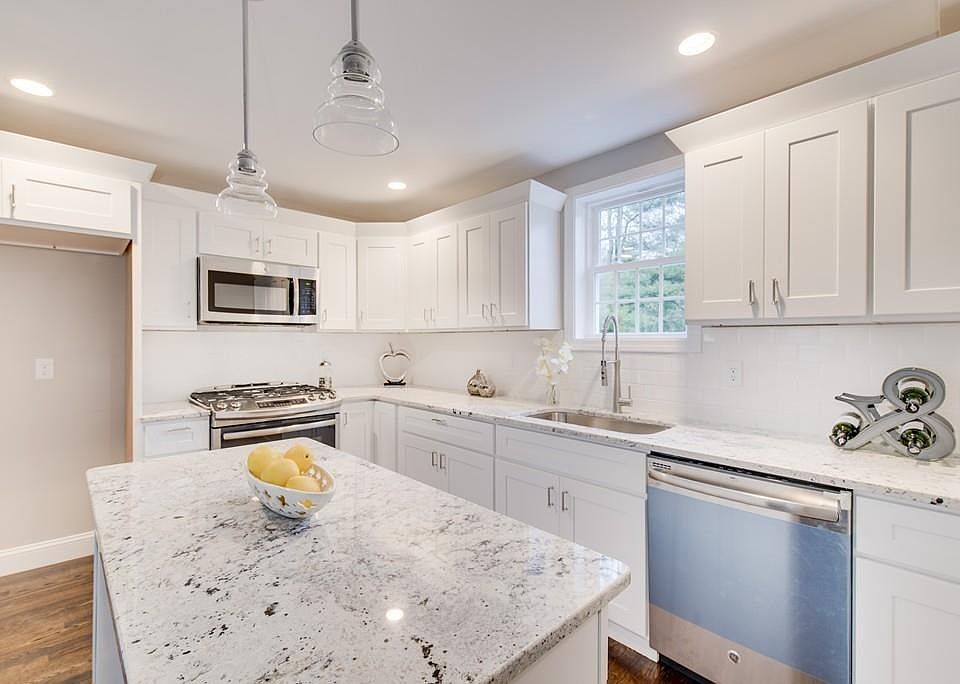 1st image of 53 King St