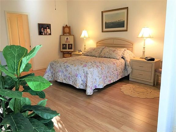 5th image of 758 Eagle Creek Dr Unit 171