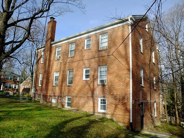 8401 Greenwood Ave #1 — Photo 27