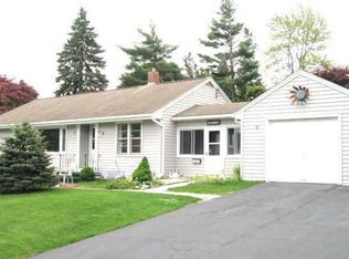 15 Roberts Ln, Latham, NY 12110