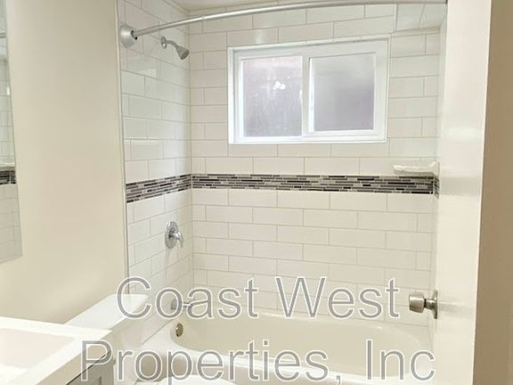 5th image of 1361 Grand Ave #8