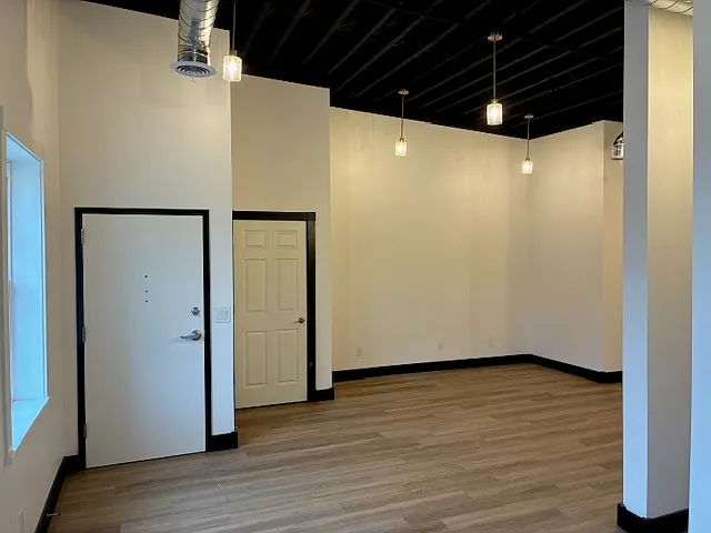 37 McCollum St #2 — Photo 8