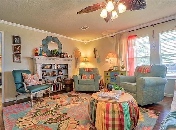 2nd image of 2319 N Flounder Dr