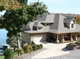 501 Crown Pointe Rd, Lafollette, TN 37766