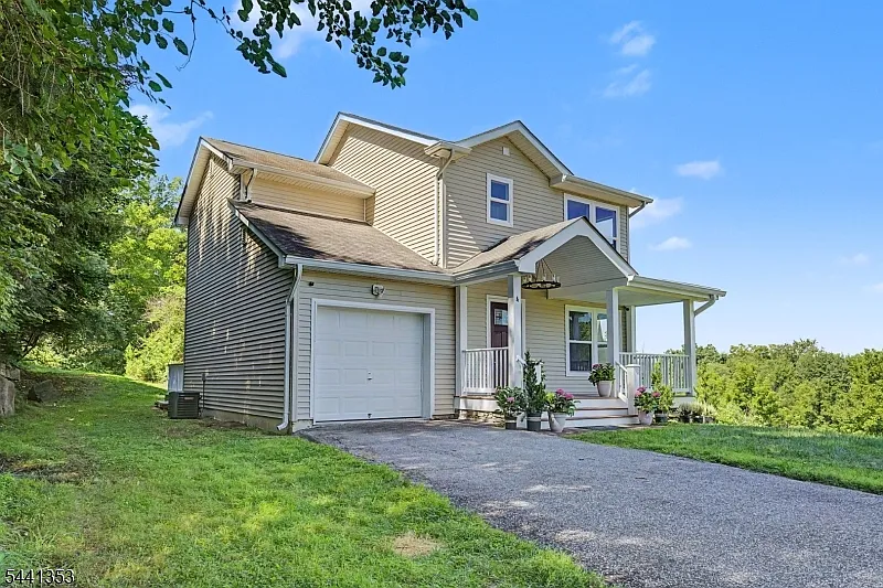 3 bed, 2.5 bath, $3,400 — Photo 2
