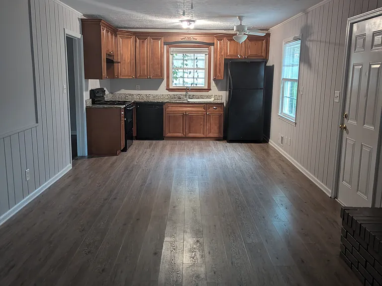 Family room to kitchen