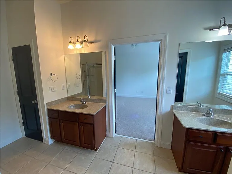 3231 Greenwood Oak Dr — Photo 27