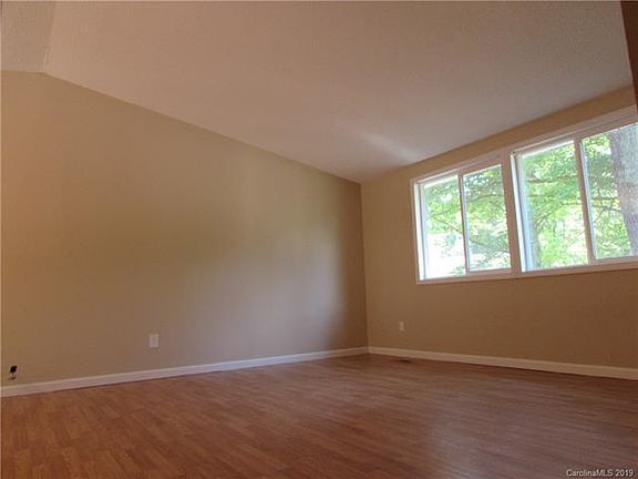 2nd image of 1605 Van Dyke Dr