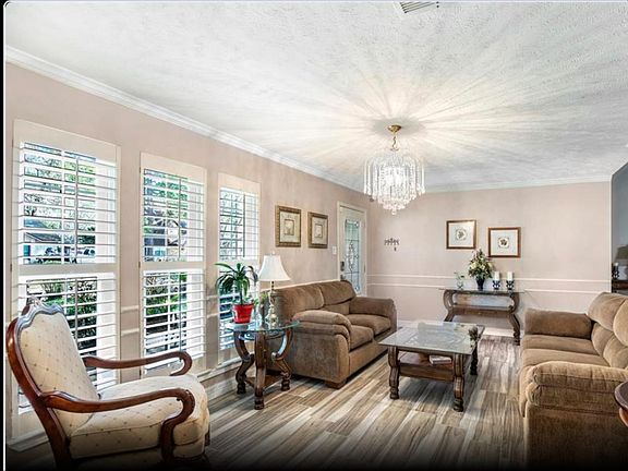 4th image of 2162 River Village Dr