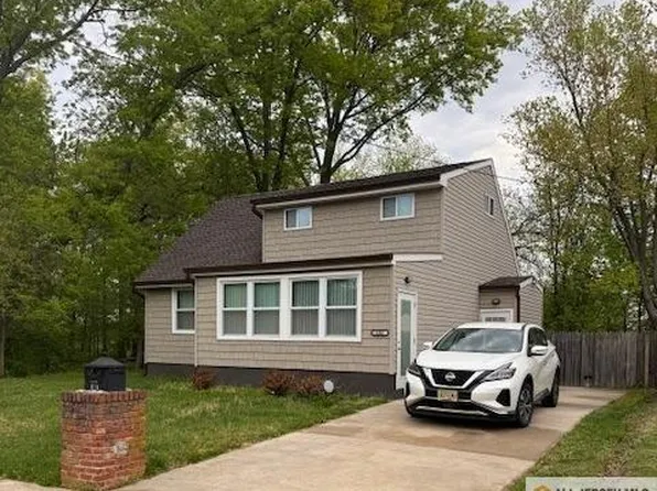 152 S Inman Ave, Avenel, NJ 07001
