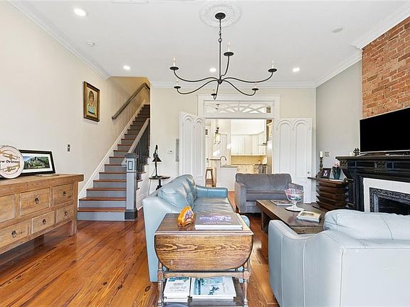 5th image of 627 Ursulines Ave APT 6