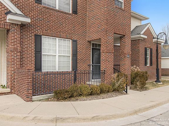 3rd image of 301 Scio Village Ct Unit 154