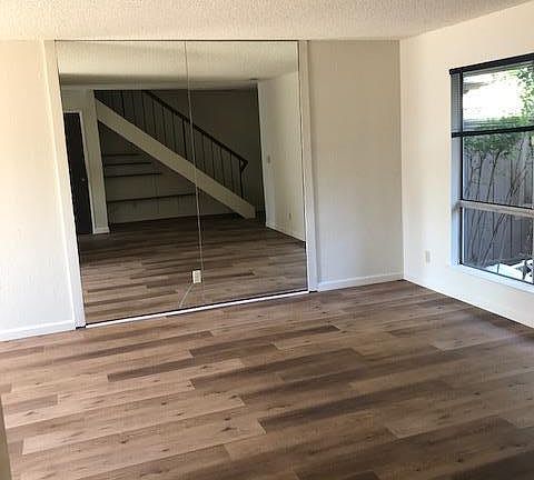 2nd image of 105 Palo Verde Ter #105