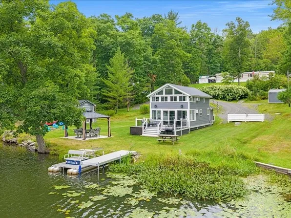 242 Beaver Lake Cir, Windsor, NY 13865