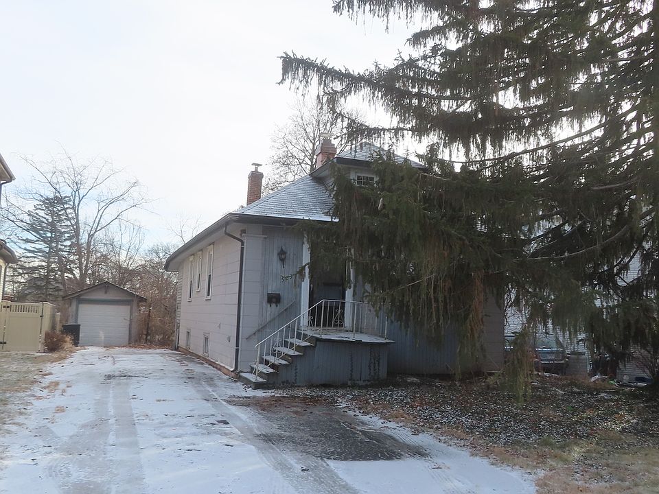 1st image of 523 S Monterey Ave
