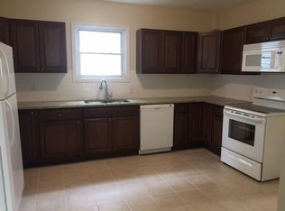 48 Glenham St, Providence, RI 02907