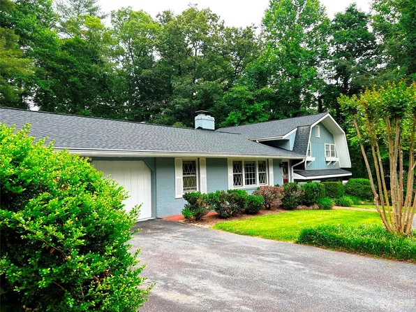 1722 Bluebird Dr, Hendersonville, NC 28792