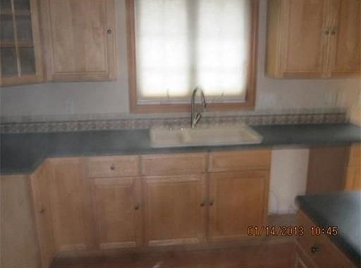 2nd image of 60 Kimberly Ln