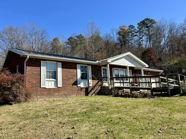 2715 Big Sandy River Rd, Fort Gay, WV 25514
