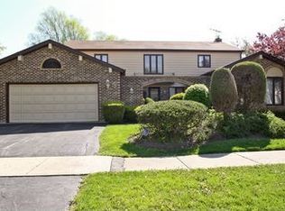 4324 Terri Lyn Ln, Northbrook, IL 60062