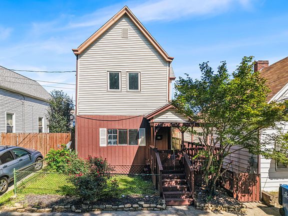 4th image of 119 Retreat St