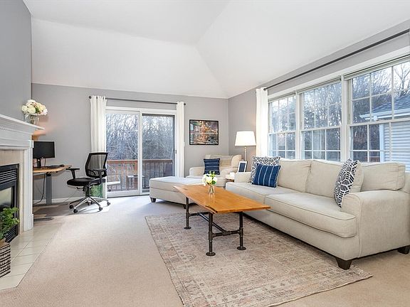 3rd image of 9 Evergreen Cir #9