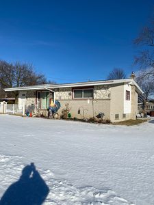 494 Thors St, Pontiac, MI, 48342