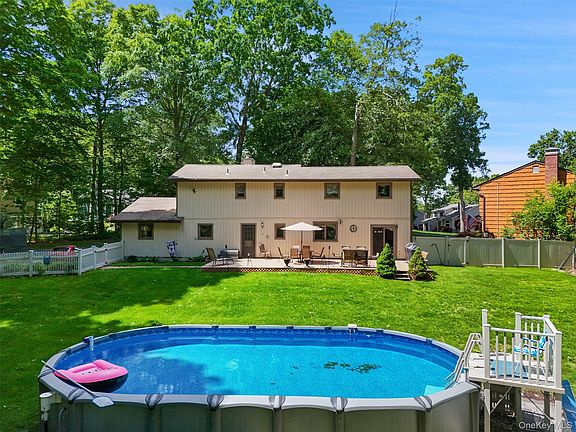 5th image of 90 Timberlane Court