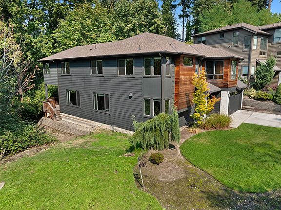 2nd image of 11028 SE 62nd Pl
