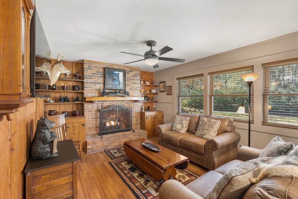 next background image