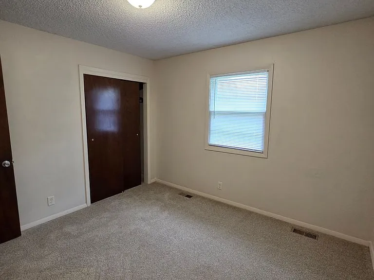 3009 S Gordon Ave — Photo 19
