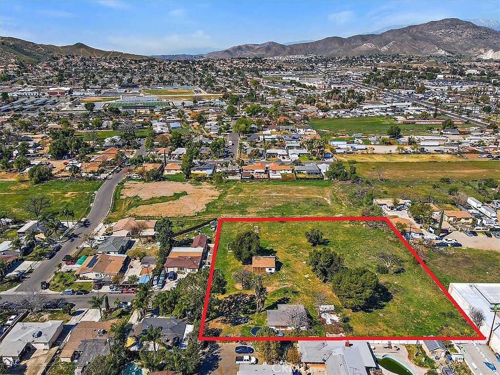 4077 Riverview Dr #11, Riverside, CA 92509 | MLS #IV22036028 | Zillow