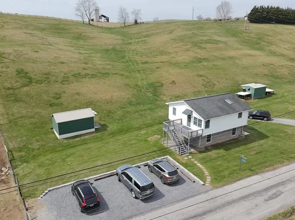 454 Old Airport Rd, Chilhowie, VA 24319