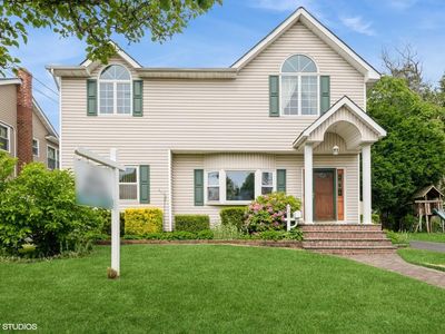 27 Lowell Street, Bethpage, NY, 11714