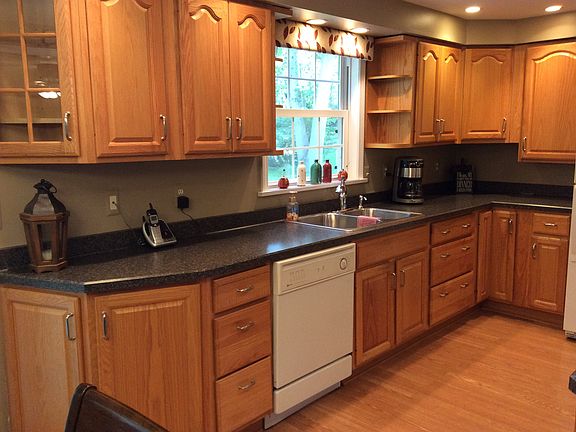 5th image of 32 Thistlewood Ln