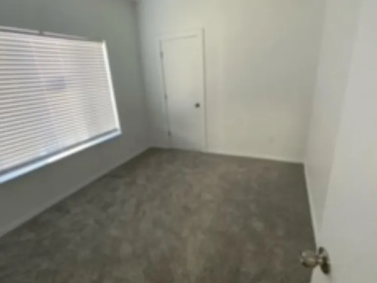 3718 Yakima Ave — Photo 2