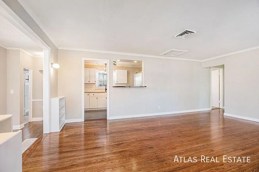 Coming Soon! Cozy Updated Fairway home ready to find its new residents!! — Photo 4